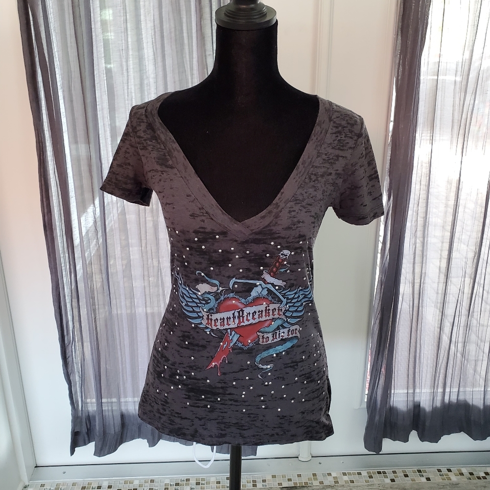 Graphic Print V-neck Tee